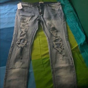 Distress jeans
